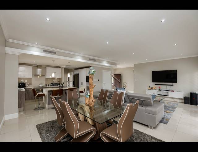 4 BEDROOM DUPLEX FOR SALE IN IZINGA ESTATE